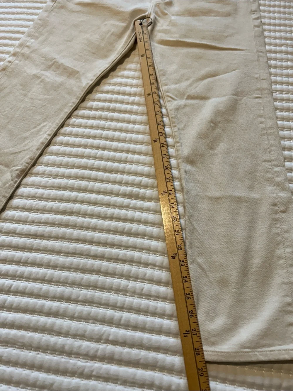 Frame Denim Slim Jeans in Cream
